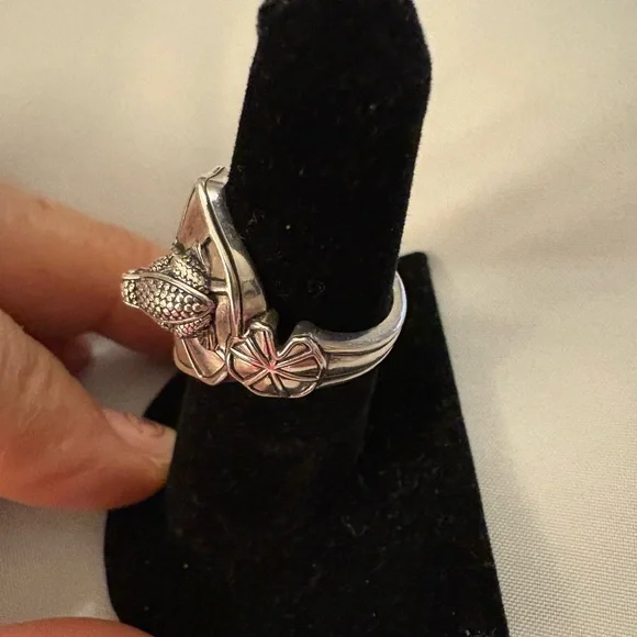 Sterling Silver Lilly pad Frog Ring - Picture 2 of 4